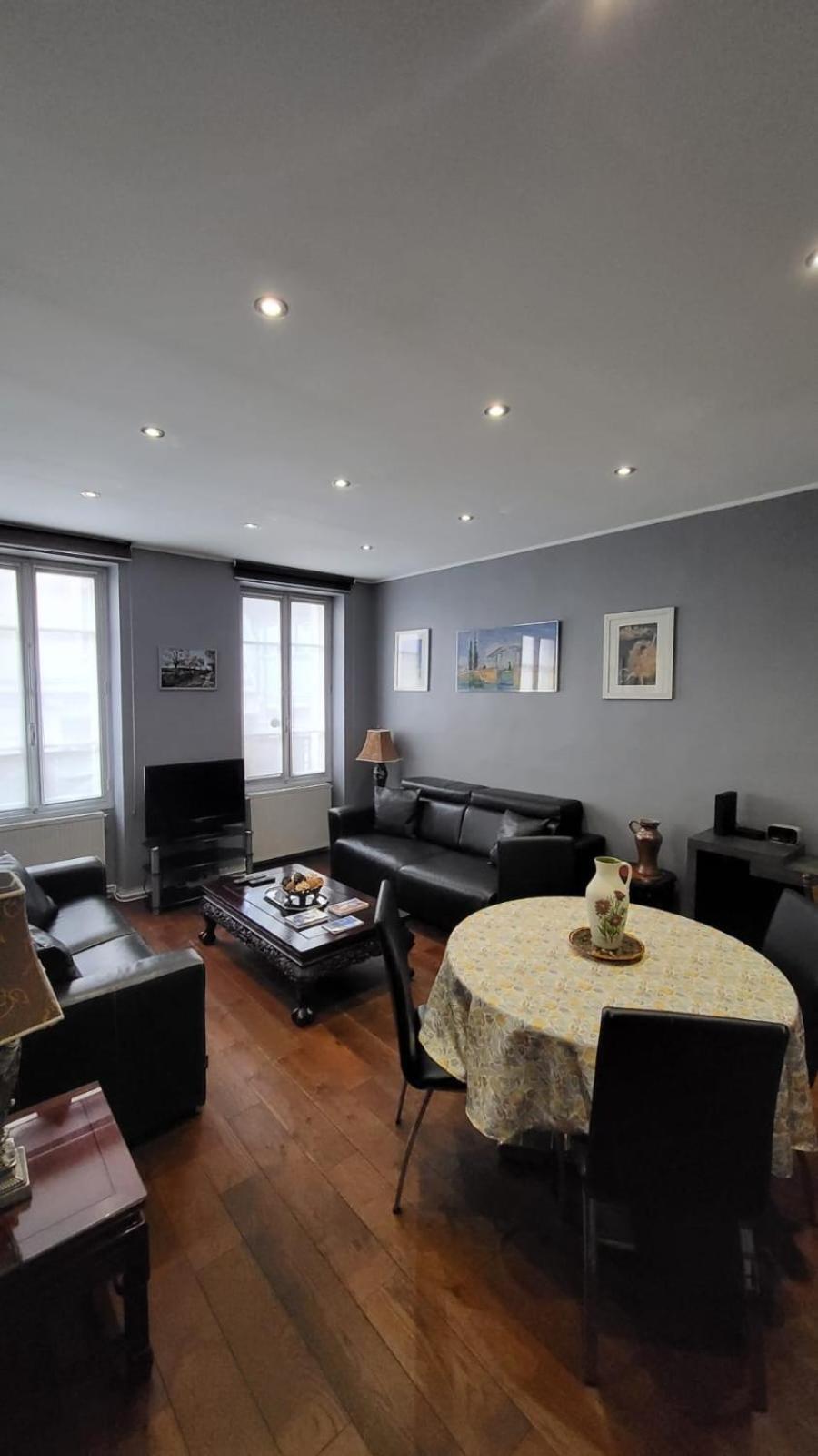 2 Bd 16th Arrondissement Trocadero Sleeps 4 To 6 Eiffel Tower Appartamento Parigi